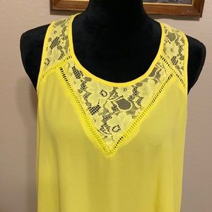 ❤️2 for $10 Wishful Park Yellow Sleeveless w Lace Trim